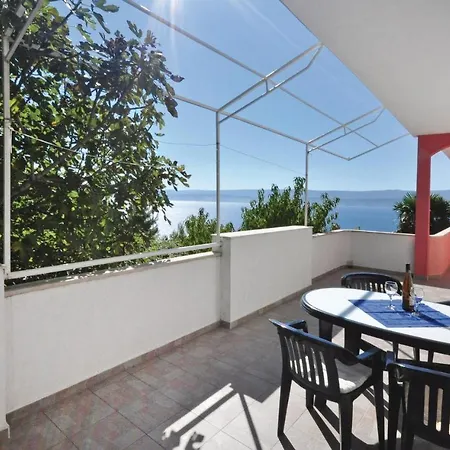 Apartment 2 Bedroom In Lokva Rogoznica