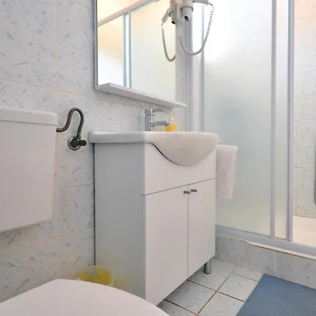2 Bedroom In Apartment